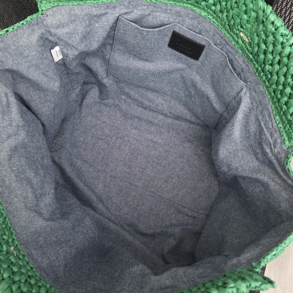 LIKE NEW CLARE V SUMMER SIMPLE RAFFIA TOTE BAG - GREEN APPLE - Picture 5 of 11